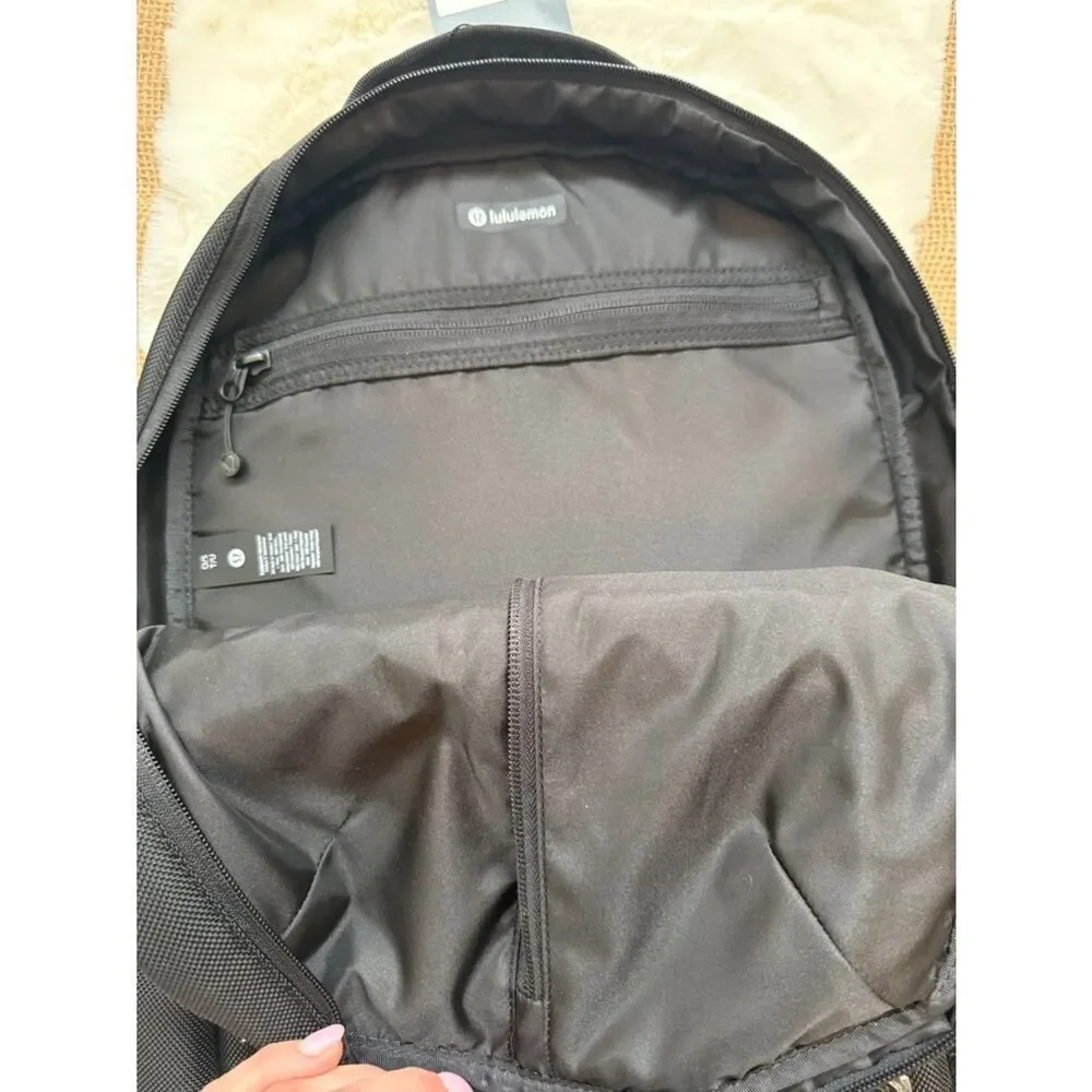 lululemon athletica Black Cruiser Multi-Pocket Everyday Backpack